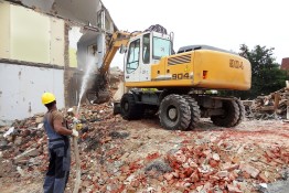 house-demolitions-549667_1280